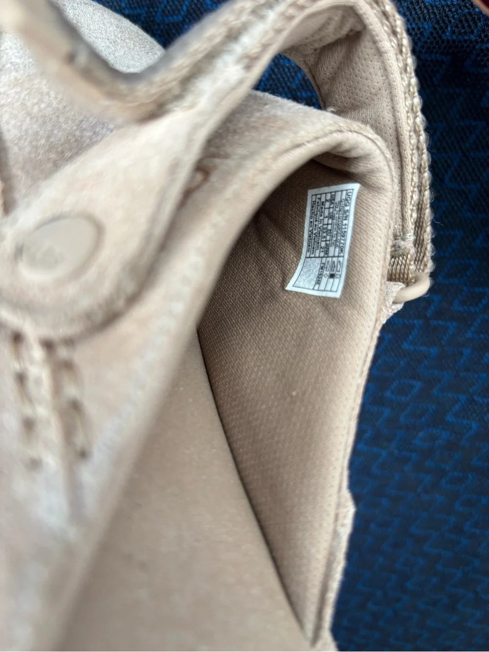 UGG Kids Suede Hook-and-Loop Slippers in Light Beige